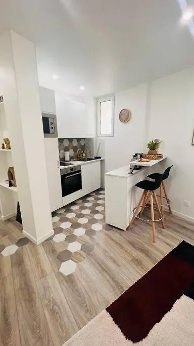 Studio Cosy Buttes-Chaumont Paris Apartment
